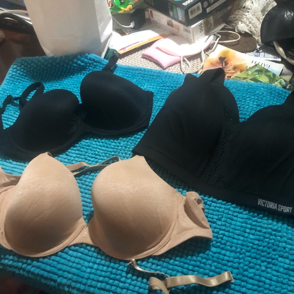 3 VICTORY SECRET BRAS